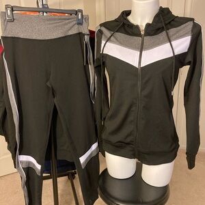 3 Pc Women’s Track Suit Set size L/XL